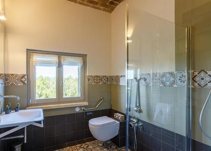 La Fonte Di Santa Regina 16, Emma