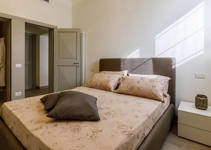 La Fonte Di Santa Regina 16, Emma * シエーナ