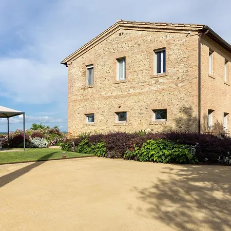 La Fonte Di Santa Regina 16, Emma Siena