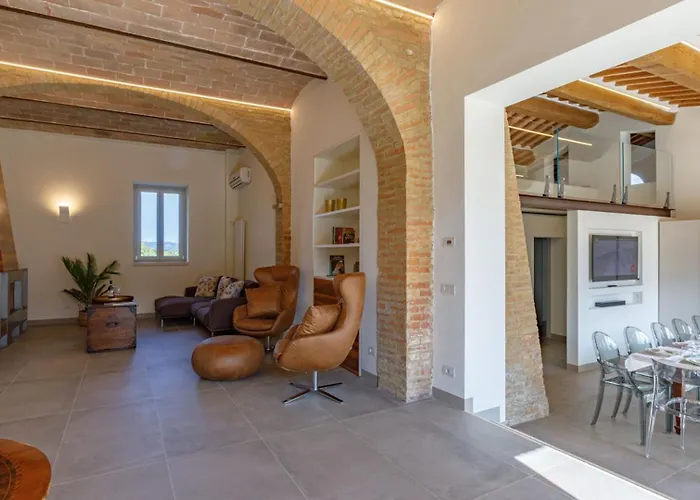 La Fonte Di Santa Regina 16, Emma Villa