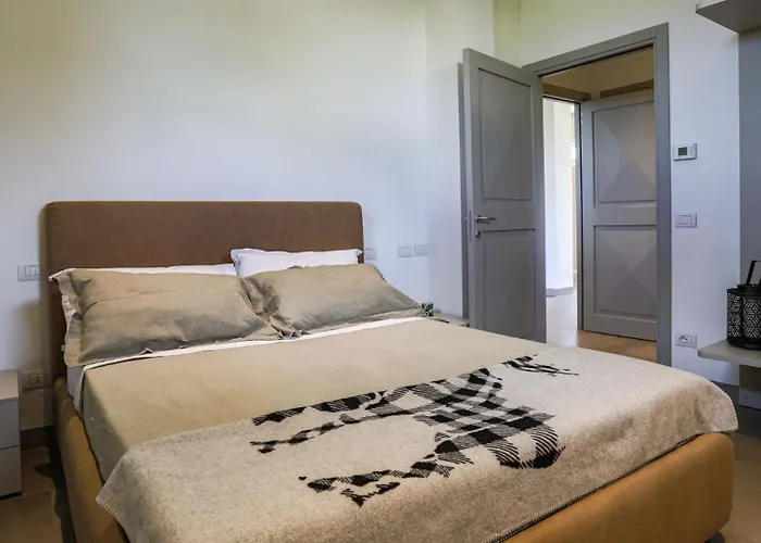 La Fonte Di Santa Regina 16, Emma Σιένα