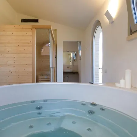 Вилла La Fonte Di Santa Regina 16, Emma *