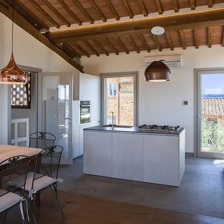 La Fonte Di Santa Regina 16, Emma *