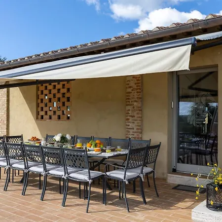 La Fonte Di Santa Regina 16, Emma *