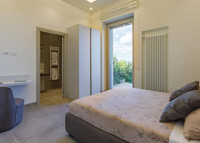 La Fonte Di Santa Regina 16, Emma Сиена